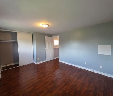 For Lease - 331 Phillip Murray Avenue, Oshawa, Ontario - Photo 5