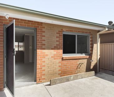 Recently built studio - Photo 3