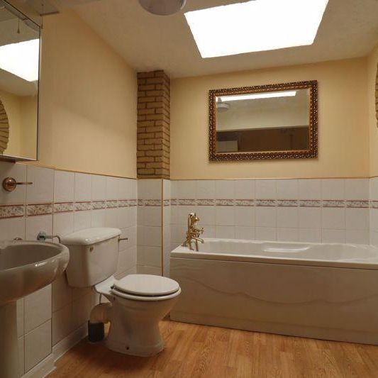 3 bedroom bungalow to rent - Photo 1