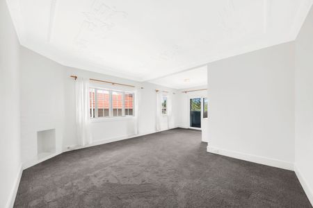 Renovated 2 bedroom 100 meters from the beach - Photo 2