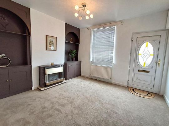 2 bedroom terraced house to rent - Photo 1