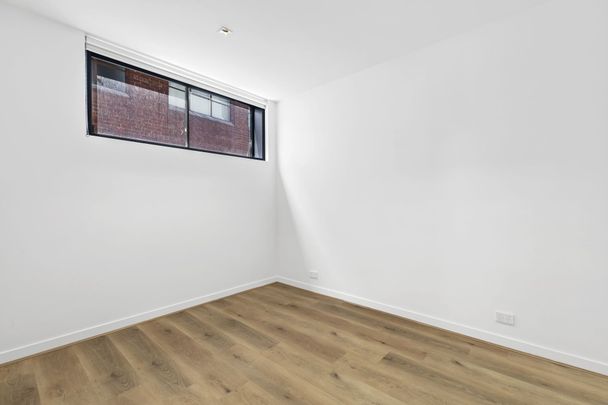 Spacious Modern 2 Bedroom Apartment - Photo 1