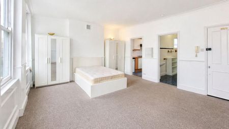 Studio to rent - Photo 2