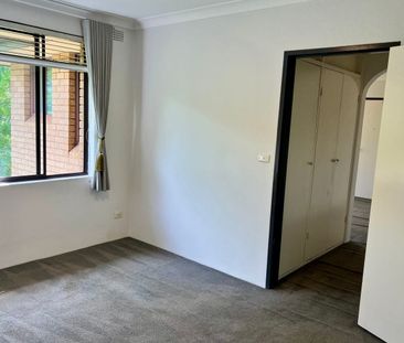 ONE BEDROOM APARTMENT NEAR TOP RYDE SHOPPING CENTRE WITH LOCK UP GA... - Photo 2