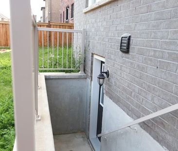 For Lease - 1343 Harrington Street Unit# Lower, Innisfil, Ontario - Photo 3