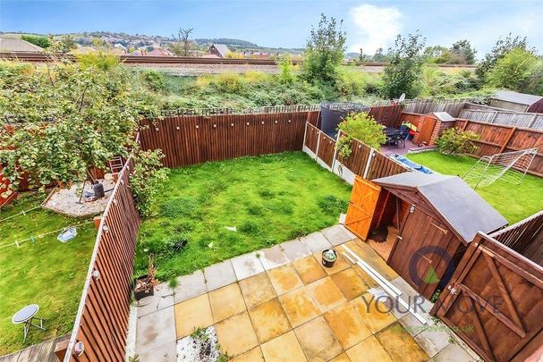 3 bedroom terraced house to rent - Photo 1