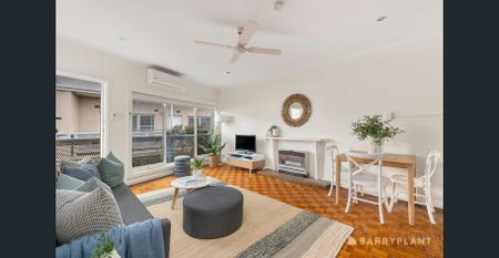 Two-Bedroom Apartment by the Beach - Photo 5