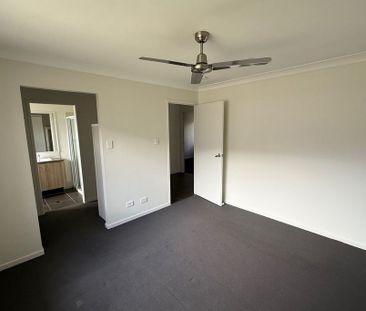 Beautiful 4-Bedroom Family Home with Study & Outdoor Entertaining Area - Photo 3