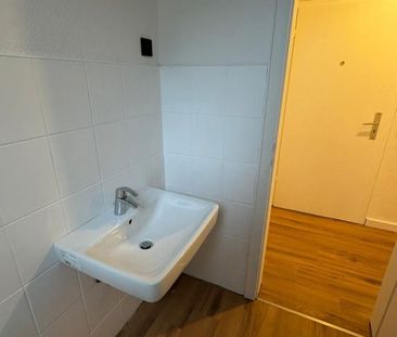 Modernes 2-Zimmer Wohlfühl-Zuhause im ruhigen Dachgeschoss - Photo 2