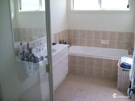 PARK YOUR TRUCK OR STORE YOUR CARAVAN? - Photo 5