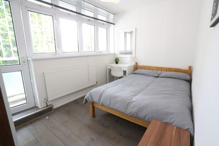 Morant Street – Room 5 - Photo 3