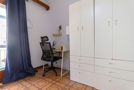 Carrer de Sicília, Barcelona, Catalonia 08013 - Photo 4