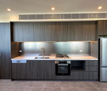 1 Bedroom Apartment in Homebush - Photo 2