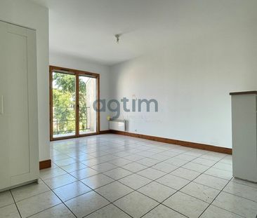 Location Appartement 1 pièce 26m² LA ROCHE SUR YON 85000 - Photo 5