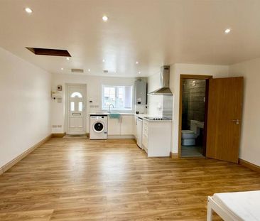 Studio to rent - Photo 6