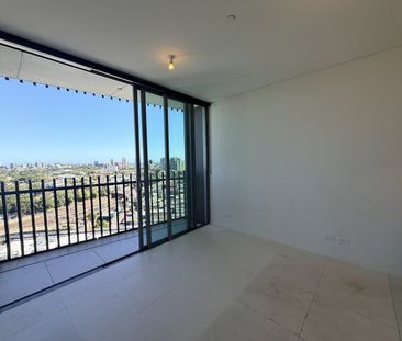 LEVEL 22 | MODERN & UNFURNISHED SUITE ONE BEDROOM | BILLS INCLUDED ... - Photo 6