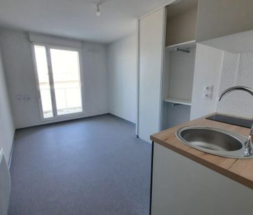 Location Appartement 1 pièce 18m² NIMES 30000 - Photo 1