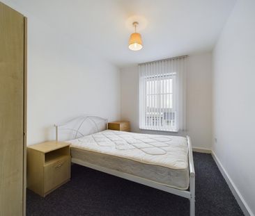 2 bedroom flat to rent - Photo 2