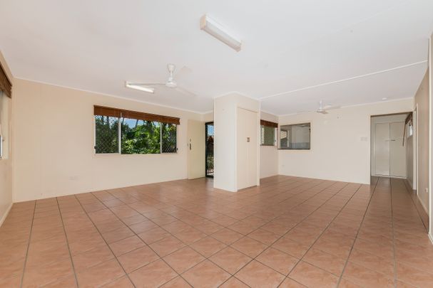 32 Wakeford Street, Aitkenvale QLD 4814 - House For Rent | Domain - Photo 1