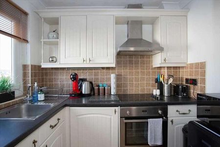 Metropole Court, Kings Road, Brighton, BN1 - Photo 4