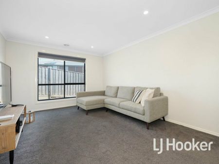 FAMILY HOME IN GRANDVUE ESTATE - Photo 3