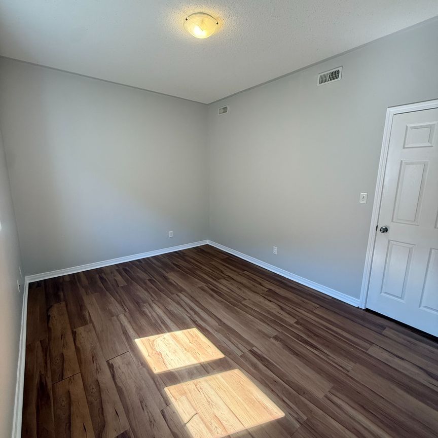 For Lease - 410 Queen Street Unit# 12A, Norfolk, Ontario - Photo 1