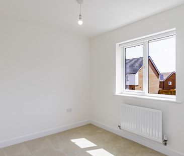 3 bedroom semi-detached house to rent - Photo 3