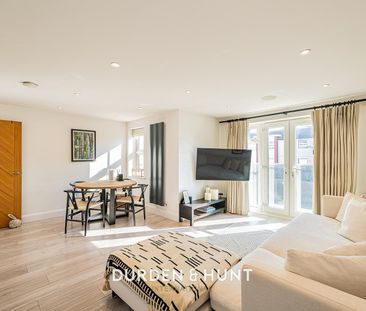 Highfield Place, High Street, Ongar - Photo 3