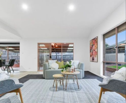 Narre Warren South - Photo 1