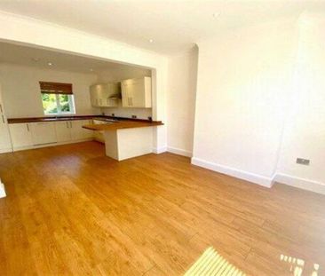 Waterloo Road, Freemantle, SO15 - Photo 1