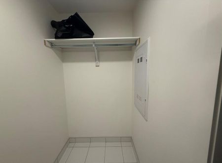 For Lease - 3079 Trafalgar Road Unit# 305, Oakville, Ontario - Photo 2