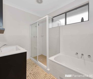 SPACIOUS & BRIGHT WITH THAT HOMELY FEEL - Photo 5