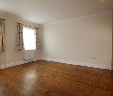 4 bed Detached for rent - Photo 4