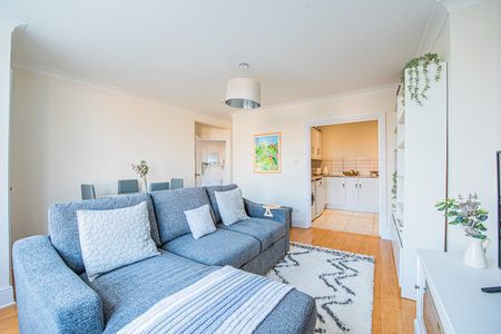 2 Bed Flat, Canfiled Gardens, NW6 - Photo 2