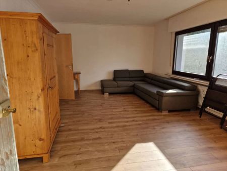 Zentral gelegene 4 Zimmerwohnung mit Einbauküche - Photo 2