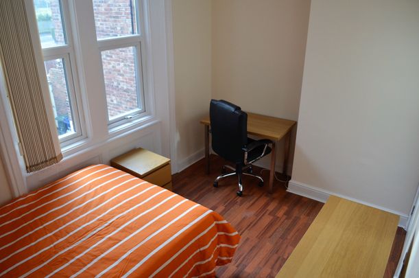 8 Bedroom House Westwood Avenue Chillingham Road - Photo 1