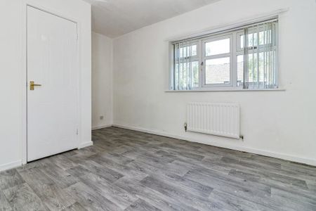 2 bedroom terraced house to rent - Photo 4