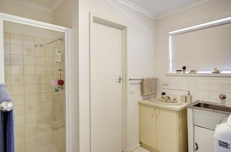 Conveniently Located 1 Bedroom Unit at Rear of Complex - Photo 5