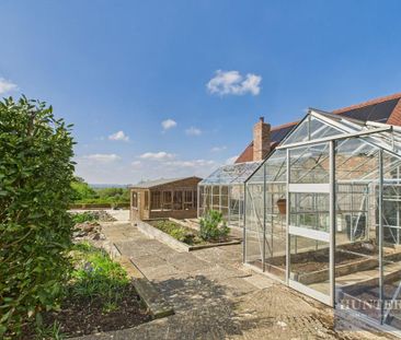 5 bedroom detached house to rent - Photo 3