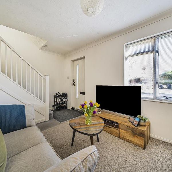 Dairymans Walk, Guildford, Surrey, GU4 - Photo 1