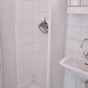 Appartement 2 pièce(s) 1 chambre(s) 27 m² - Photo 2