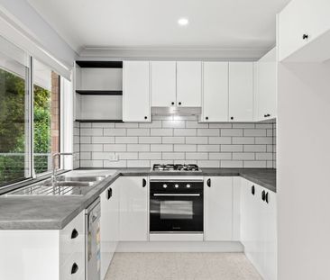 Beautifully Renovated Home in a Peaceful Lisarow Cul-de-Sac - Photo 3