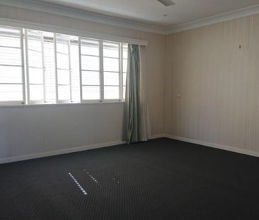 1 / 33 Armagh Street, Clayfield QLD 4011 - Photo 3