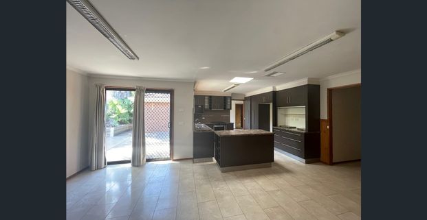 Large Family Home with Pool - Photo 1