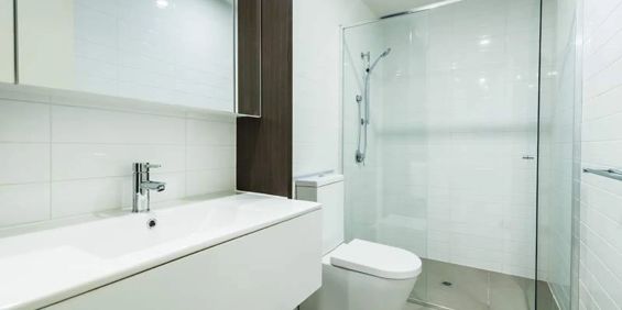 Central St Kilda Location fir Stunning Modern Apartments! - Photo 3