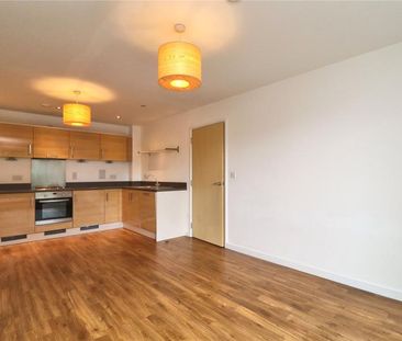 Bradfield House, Woking, Surrey, GU22 - Photo 5