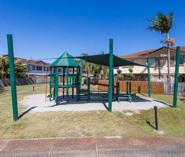 Lovely Townhouse in Central Thorneside Locationate Listing - Photo 2