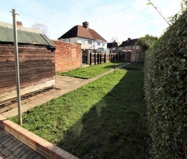 3 bedroom end of terrace house to rent - Photo 5