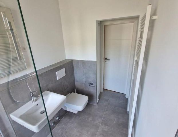 Ihr neues Zuhause in Lüneburg – frisch sanierte 3-Zimmer-Wohnung mit Balkon - Photo 1