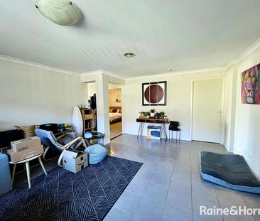 Spacious 4-Bedroom Family Home in Prime Location!! - Photo 1